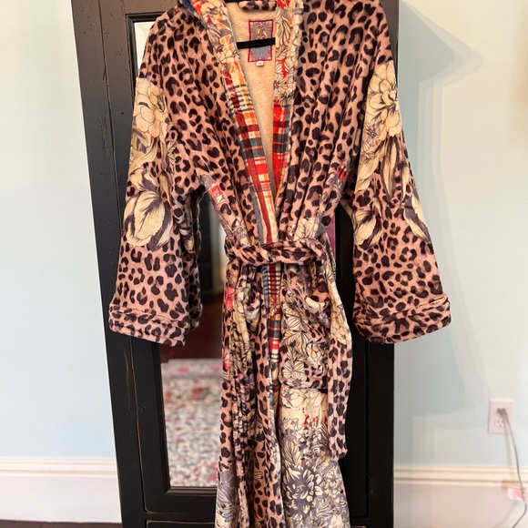 Johnny Was | Intimates & Sleepwear | Johnny Was Leopard Print Robe With ...